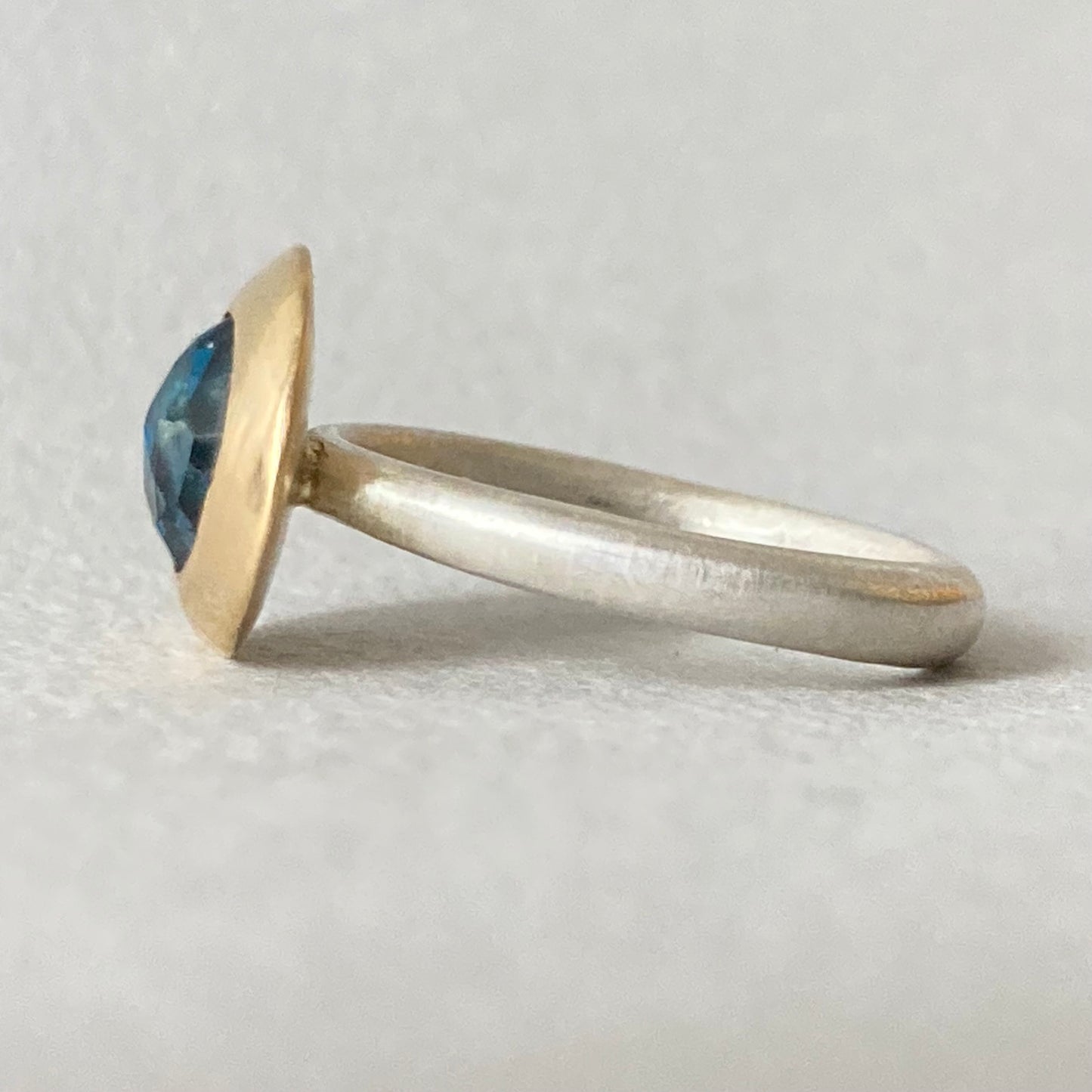 Dune Ring topaz