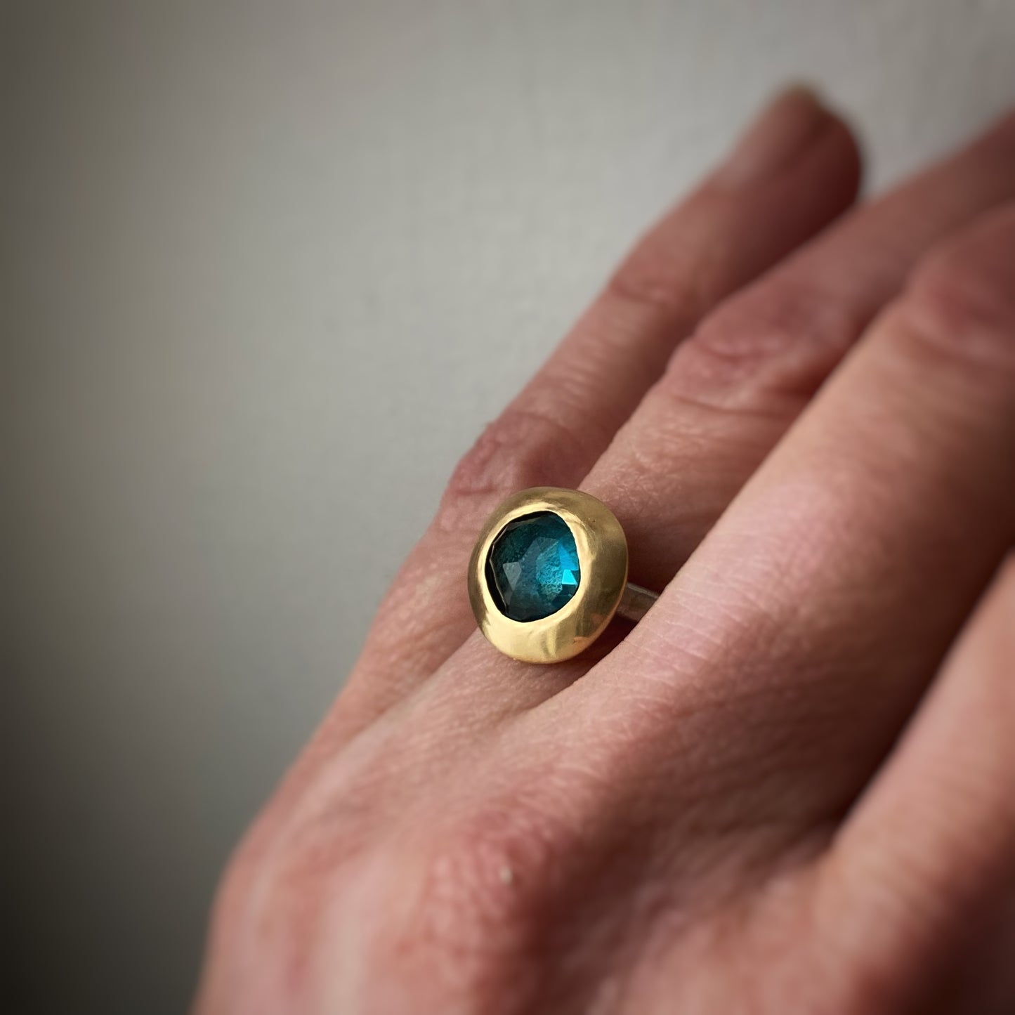 Dune Ring topaz