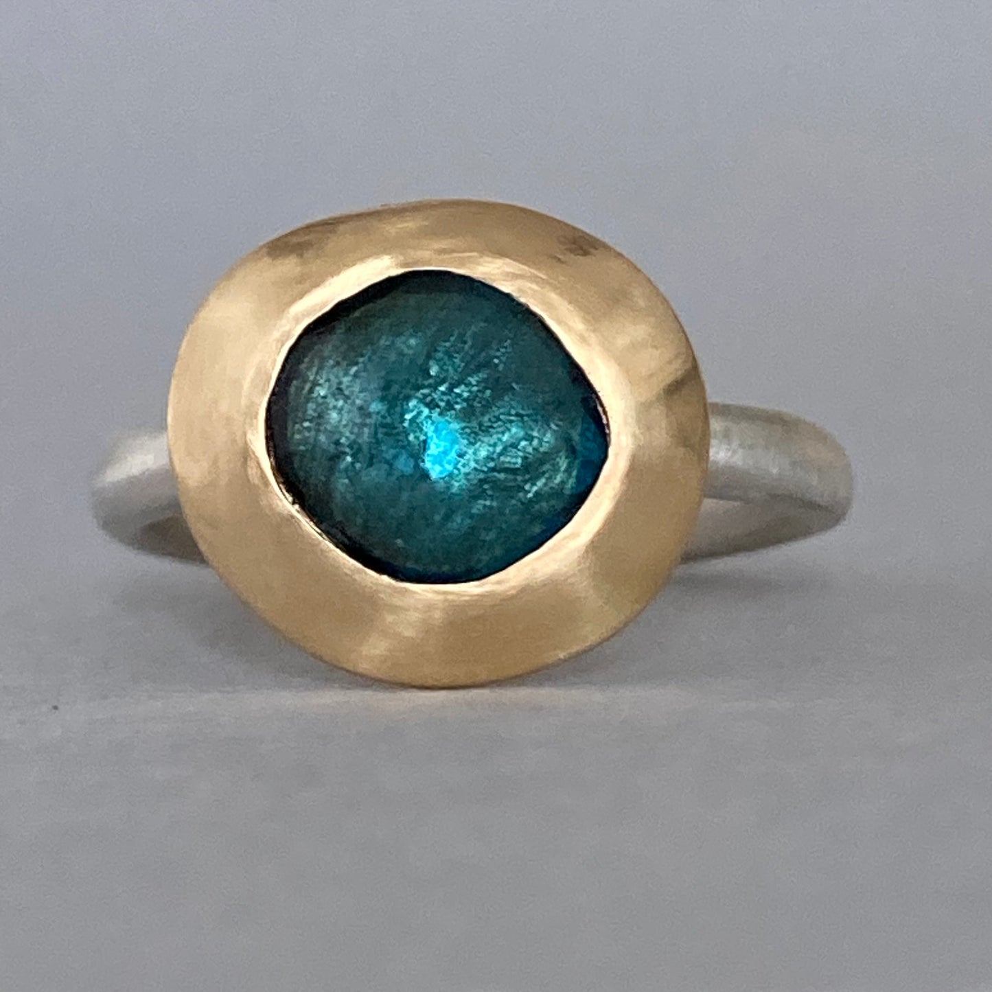 Dune Ring topaz