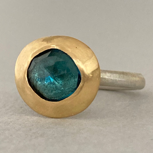 Dune Ring topaz