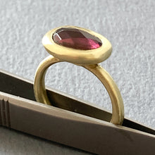 Load image into Gallery viewer, Bague tourmaline framboise
