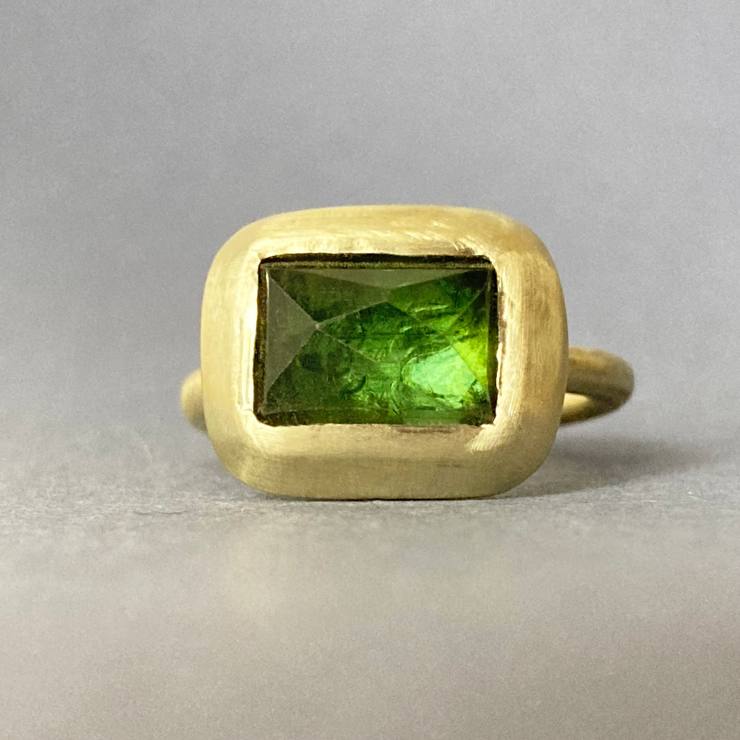 Green tourmaline ring