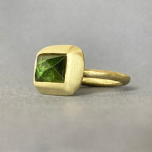 Load image into Gallery viewer, Green tourmaline ring
