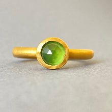 Load image into Gallery viewer, Bague Serpentine gold plated brass
