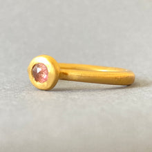 Load image into Gallery viewer, Donught ring pink tourmaline
