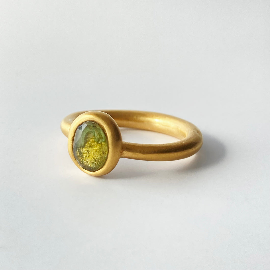 Bague tourmaline vert olive. Taille 49 / Size 5